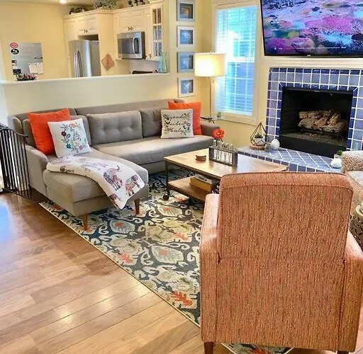 The Comforts' Inn: Mountain Escape Holiday home