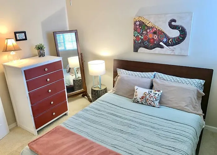 The Comforts' Inn: Mountain Escape Mountainaire